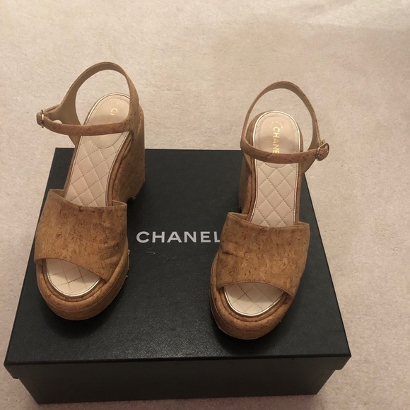 CHANEL Cork Wedge - Picture 7 of 8
